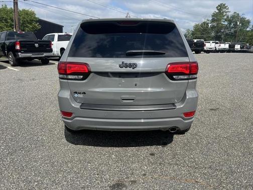 2022 Jeep Grand Cherokee Laredo