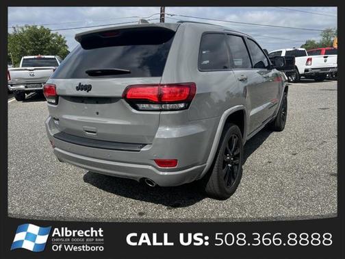 2022 Jeep Grand Cherokee Laredo