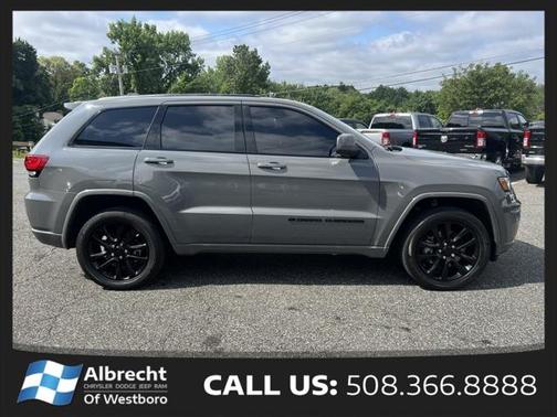 2022 Jeep Grand Cherokee Laredo