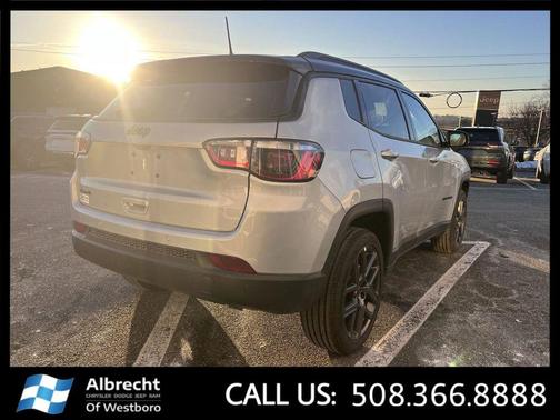Silver Zynith Metallic Clearcoat 2026 Jeep Compass Limited