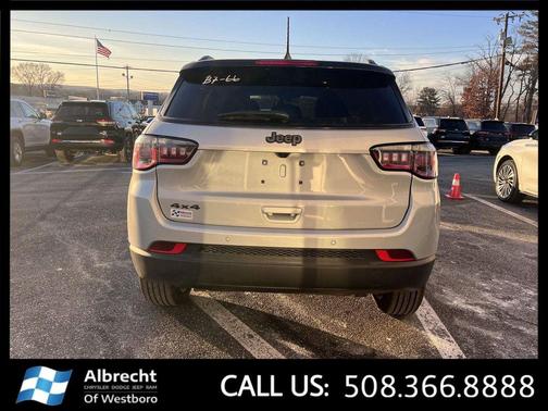 Silver Zynith Metallic Clearcoat 2026 Jeep Compass Limited