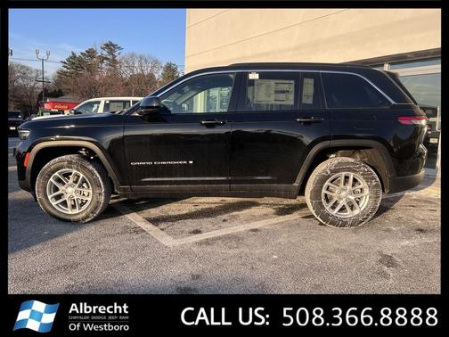 2025 Jeep Grand Cherokee Laredo