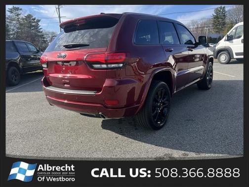 2022 Jeep Grand Cherokee Laredo