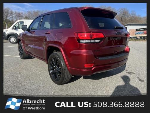 2022 Jeep Grand Cherokee Laredo