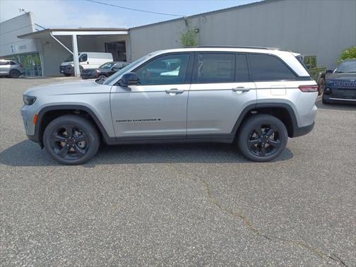 2025 Jeep Grand Cherokee Limited X
