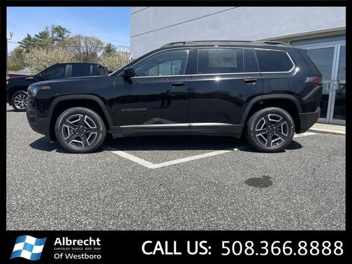 Diamond Black Crystal Pearlcoat 2026 Jeep Cherokee Laredo 4x4