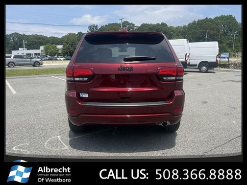 2022 Jeep Grand Cherokee Laredo