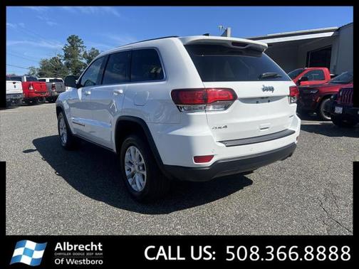 2022 Jeep Grand Cherokee Laredo