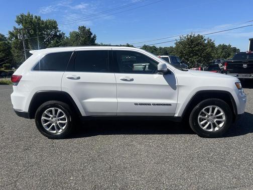 2022 Jeep Grand Cherokee Laredo