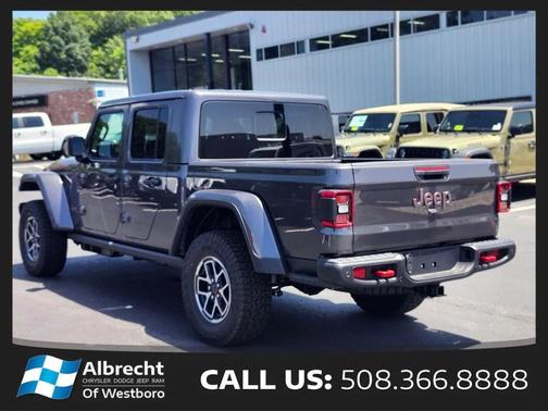 Granite Crystal Metallic Clearcoat 2026 Jeep Gladiator Rubicon