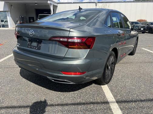 2019 Volkswagen Jetta 1.4T SEL Premium