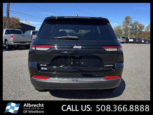 2025 Jeep Grand Cherokee Laredo