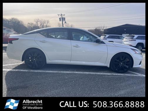 2020 Nissan Altima SR FWD