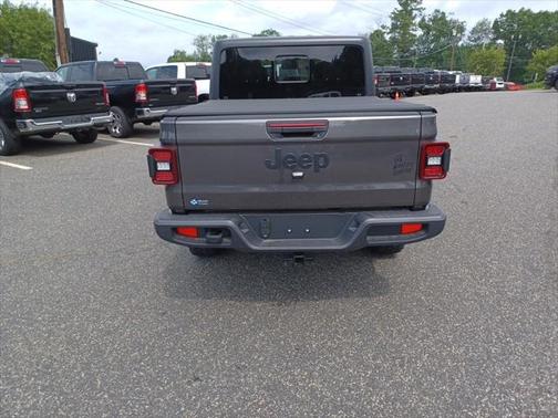 2025 Jeep Gladiator Willys