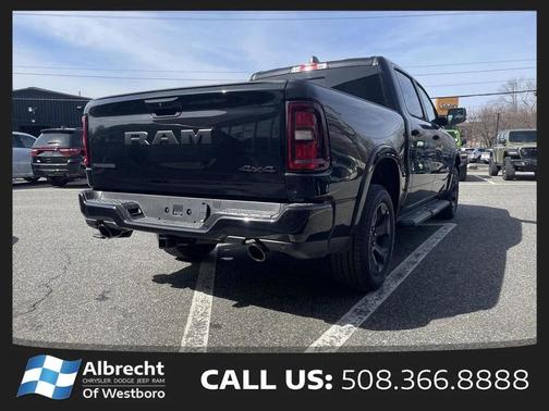 Diamond Black Crystal Pearlcoat 2026 RAM 1500 Big Horn/Lone Star