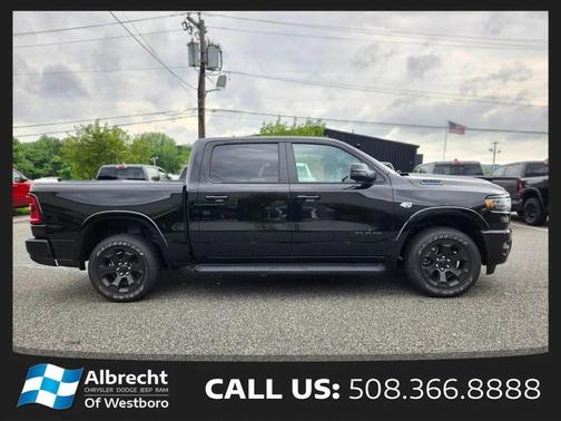 Diamond Black Crystal Pearlcoat 2026 RAM 1500 Big Horn/Lone Star