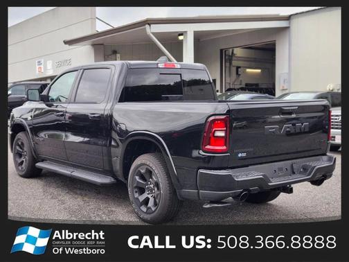 Diamond Black Crystal Pearlcoat 2026 RAM 1500 Big Horn/Lone Star