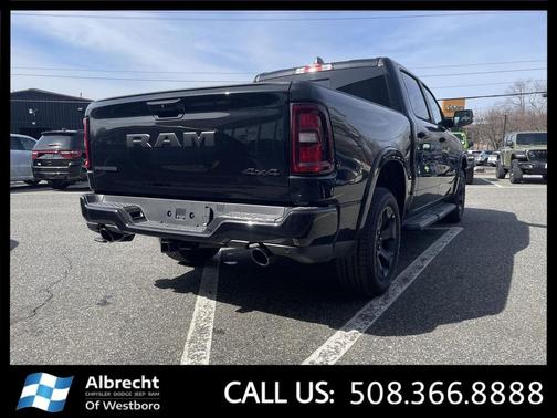 Diamond Black Crystal Pearlcoat 2026 RAM 1500 Big Horn/Lone Star