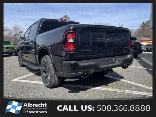 Diamond Black Crystal Pearlcoat 2026 RAM 1500 Big Horn/Lone Star