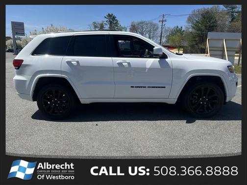 2022 Jeep Grand Cherokee Laredo