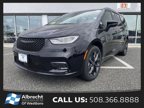 Diamond Black Crystal Pearlcoat 2026 Chrysler Pacifica Limited