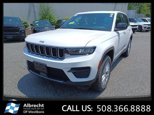2025 Jeep Grand Cherokee Laredo