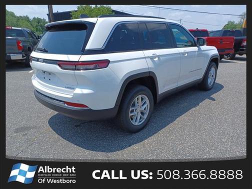 2025 Jeep Grand Cherokee Laredo