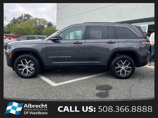 Baltic Gray Metallic Clearcoat 2025 Jeep Grand Cherokee Limited