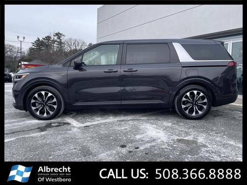 2024 Kia Carnival EX