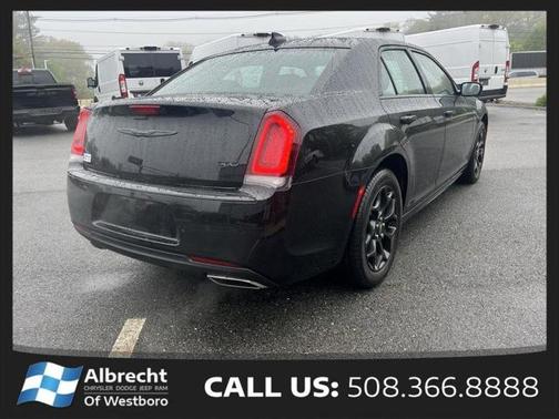 2023 Chrysler 300 Touring
