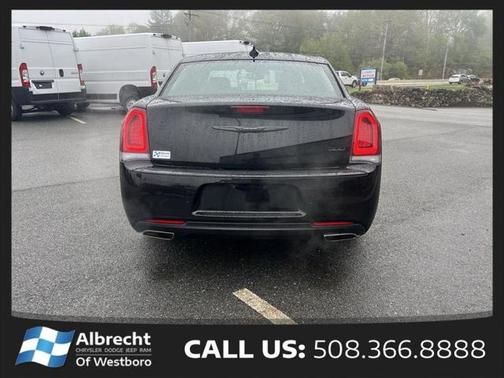 2023 Chrysler 300 Touring