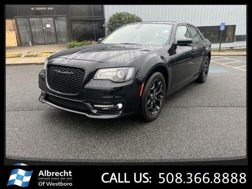 2023 Chrysler 300 Touring