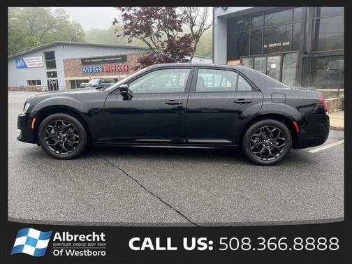 2023 Chrysler 300 Touring