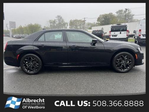 2023 Chrysler 300 Touring