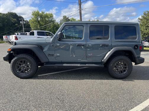 2025 Jeep Wrangler Sport S