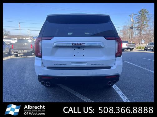 White Frost Tricoat 2022 GMC Yukon Denali
