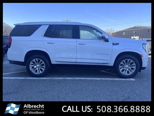 White Frost Tricoat 2022 GMC Yukon Denali