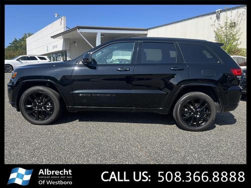 2022 Jeep Grand Cherokee Laredo