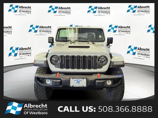 Bright White Clearcoat 2026 Jeep Gladiator Mojave X 4x4