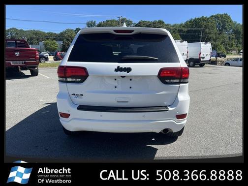 2022 Jeep Grand Cherokee Laredo