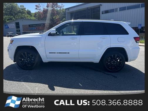 2022 Jeep Grand Cherokee Laredo