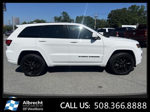 2022 Jeep Grand Cherokee Laredo