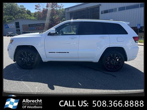 2022 Jeep Grand Cherokee Laredo