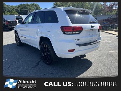 2022 Jeep Grand Cherokee Laredo