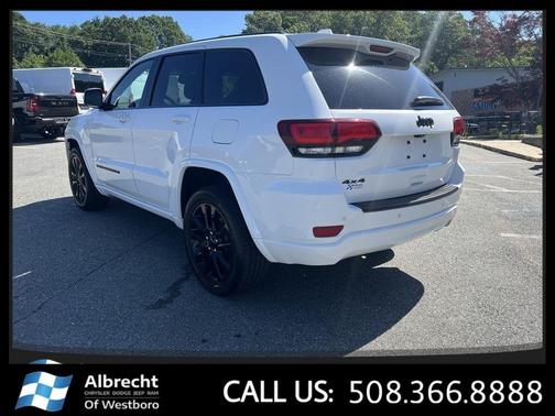 2022 Jeep Grand Cherokee Laredo