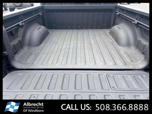 Diamond Black Crystal Pearlcoat 2025 RAM 1500 Laramie