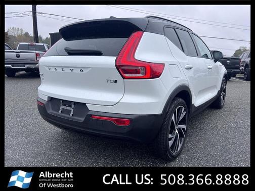2021 Volvo XC40 T5 R-Design