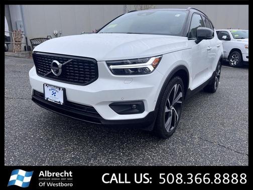 2021 Volvo XC40 T5 R-Design