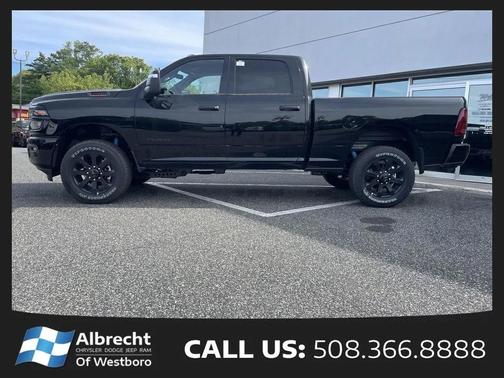 Diamond Black Crystal Pearlcoat 2026 RAM 2500 Big Horn Crew Cab 4x4 6'4' Box