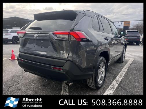 2025 Toyota RAV4 XLE